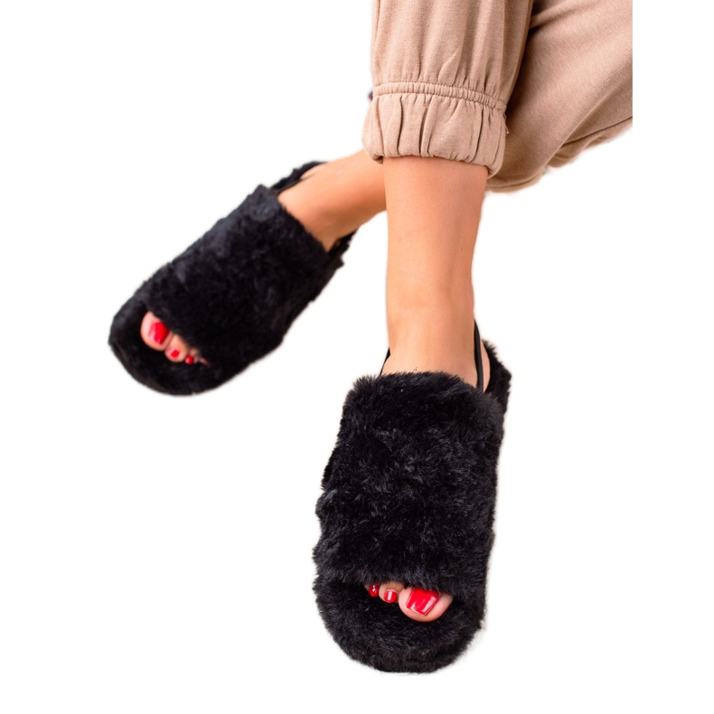 TRENDI Zapatillas negras en una goma de borrar negro TRENDI Zapatillas negras en una goma de borrar negro