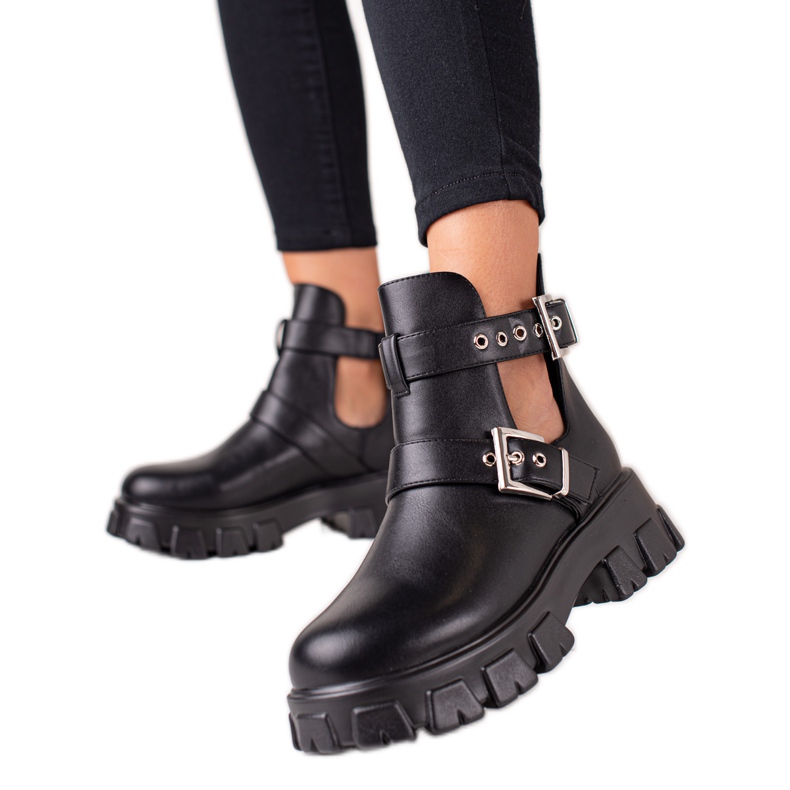 Bestelle Trabajadores con un corte y hebillas negro