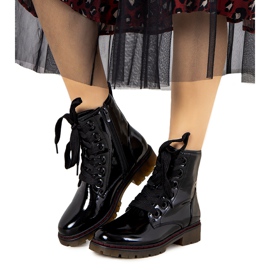 Evento Botas Delphine de charol negro