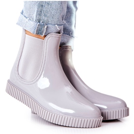 PS1 Botas de lluvia brillantes en la plataforma de la cascada gris PS1 Botas de lluvia brillantes en la plataforma de la cascada gris