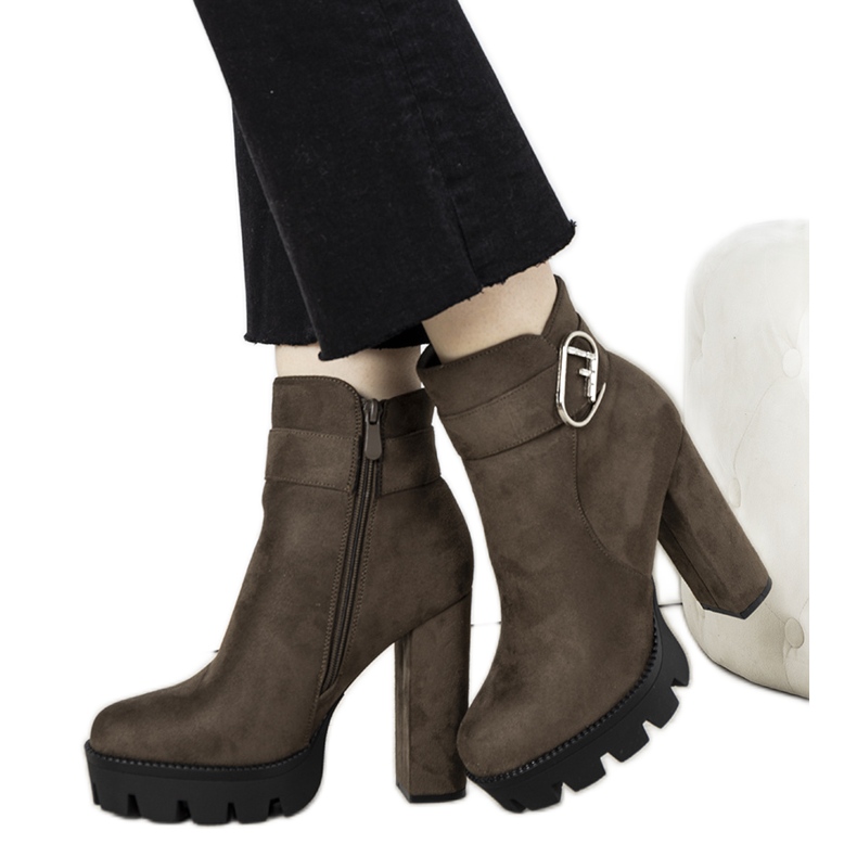 Botines verdes en el poste Coralie Botines verdes en el poste Coralie