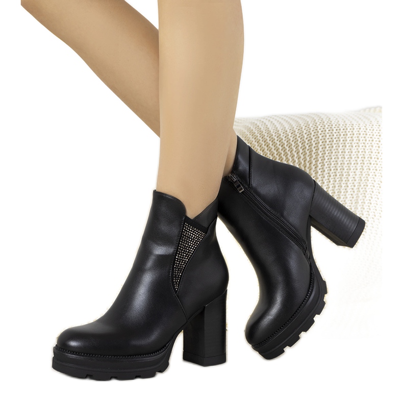 Botas negras en el puesto de Ofelia negro Botas negras en el puesto de Ofelia negro