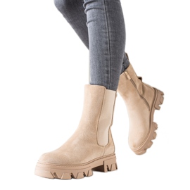 Sweet Shoes Botas beige de moda en la plataforma Sweet Shoes Botas beige de moda en la plataforma