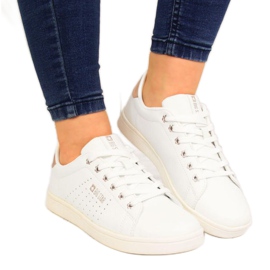 Zapatillas bajas con piel ecológica Big Star W DD274583 blanco
