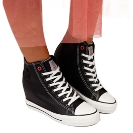 Zapatillas en la cuña Cross Jeans W II2R4025C negro blanco