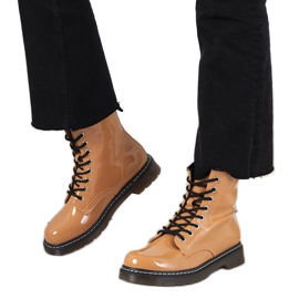 Botas naranjas, botas, tipo Publia