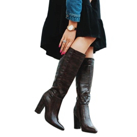 Botas marrones en el puesto de Phoebo marrón negro