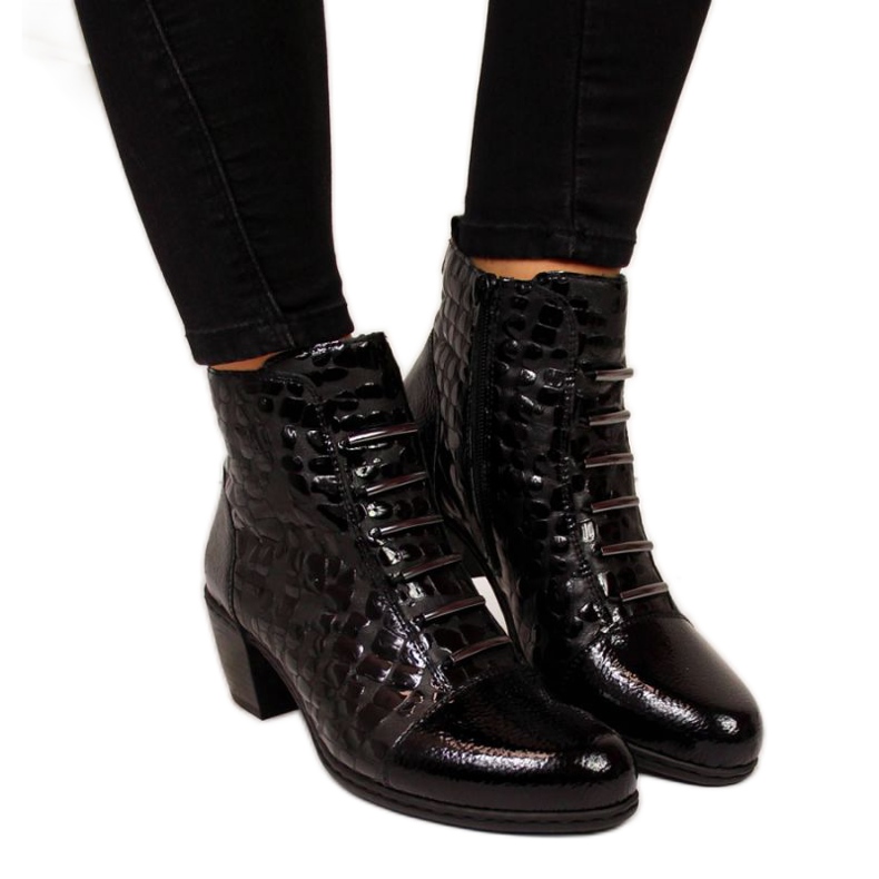 Botas de cuero en un bloque Rieker W Y2162-01 negro
