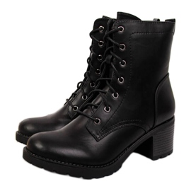 Botas negras en el poste con aislamiento eVento W EVE329 negro