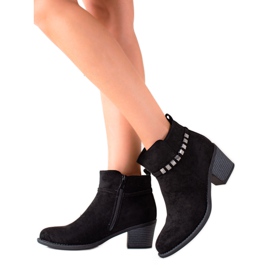 TRENDI Botas de ante con cinturón decorativo negro TRENDI Botas de ante con cinturón decorativo negro