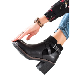 TRENDI Botas negras casuales negro