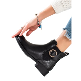TRENDI Botas con hebilla dorada negro