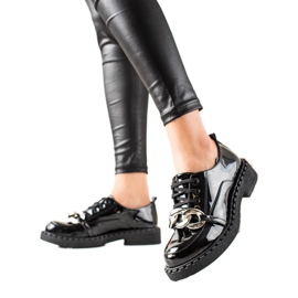 TRENDI Zapatos negros de moda