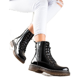 W. Potocki Botas lacadas en negro de Potocki