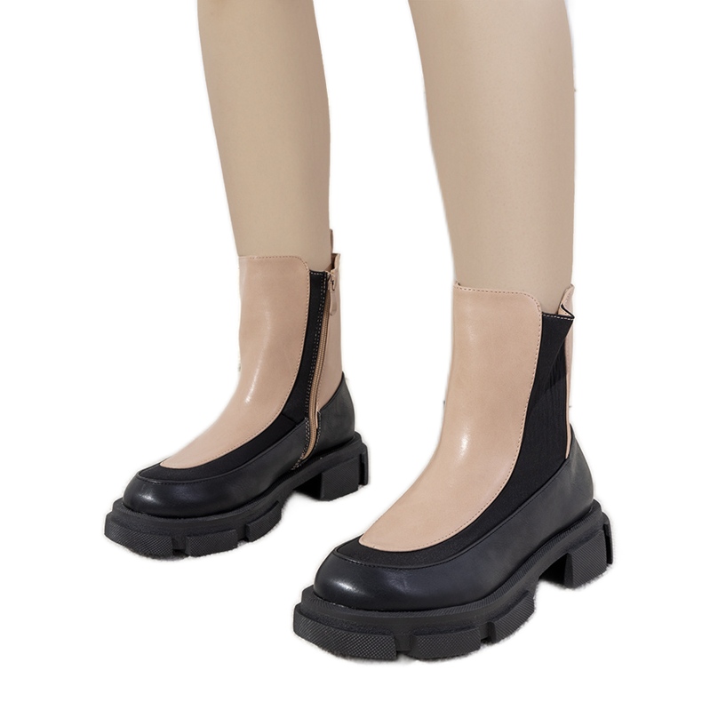 Botas negras y rosas con suela Lynne gruesa beige negro rosado