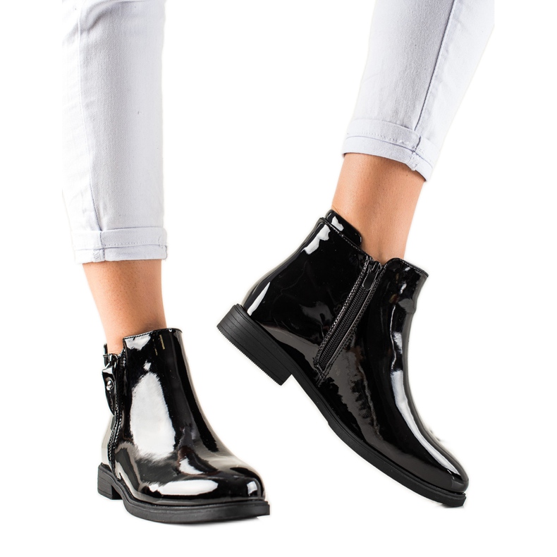 TRENDI Botas clásicas lacadas negro