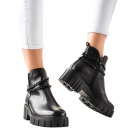 Goodin Botas en la plataforma con una cadena negro