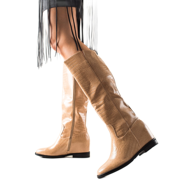 TRENDI Botas con cuña de cuero ecológico beige