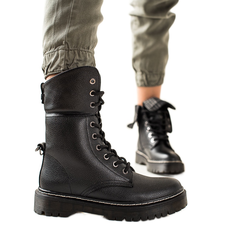 TRENDI Botas con caña vuelta negro