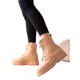 TRENDI Botas de montaña marrones clásicas en la plataforma. beige