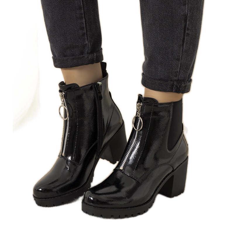 Botas Ward de charol con aislamiento negro