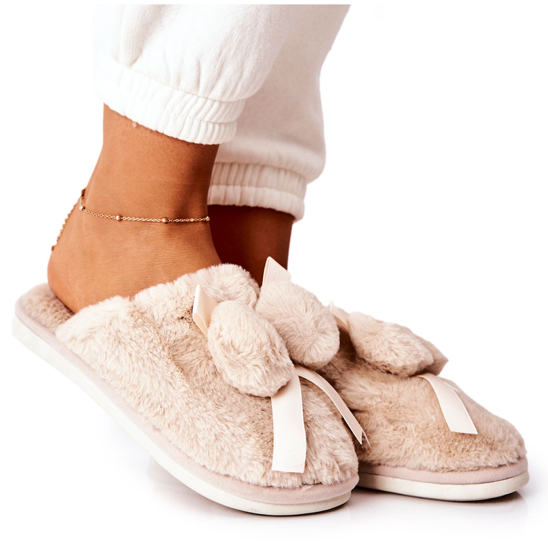 Pantuflas De Piel Con Pompones Pamppies Beige Pantuflas De Piel Con Pompones Pamppies Beige