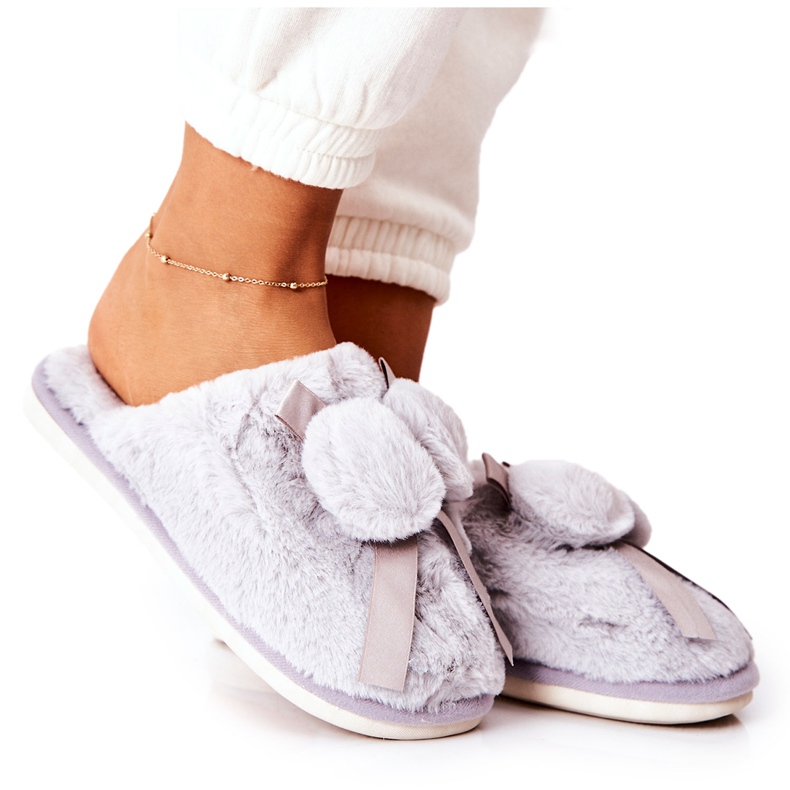 Pantuflas de piel de pamppy gris con pompones