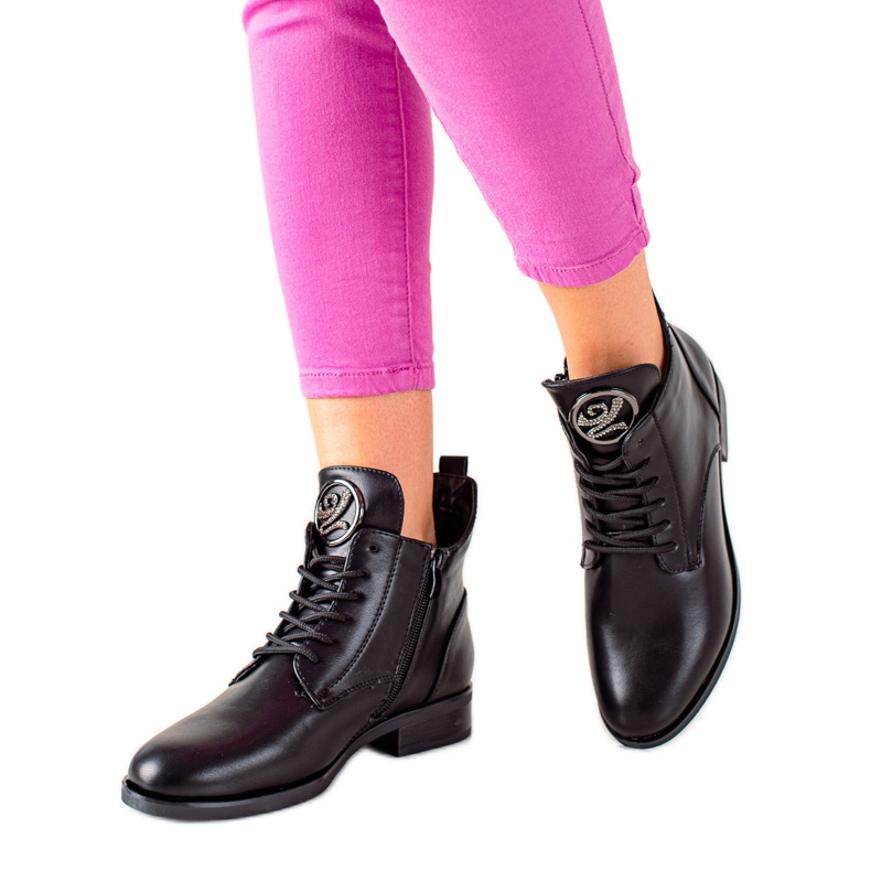 Camo Botas cálidas con adorno. negro