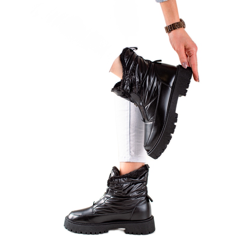 TRENDI Botas de nieve negras brillantes negro
