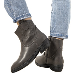 Bota cowboy gris aislante Belda Bota cowboy gris aislante Belda