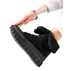 TRENDI Botas, zapatillas de deporte con piel de oveja negro