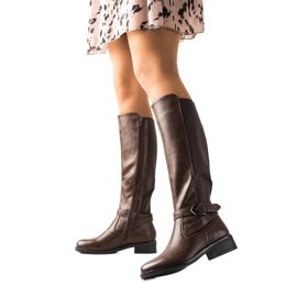 Lovit Botas elegantes con tacón plano marrón