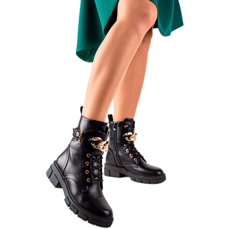 TRENDI Botas elegantes Trappers hechas de cuero ecológico negro