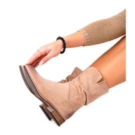 Evento Botas vaqueras de ante beige Evento Botas vaqueras de ante beige