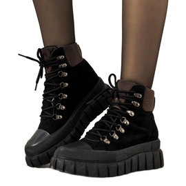 Zapatos de mujer negros con aislamiento y cordones de Calabresi marrón