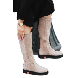 Botas beige sobre cuña Lea cubierta