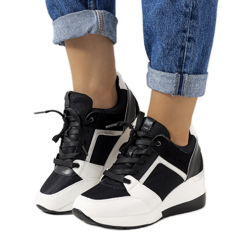 Zapatillas blancas y negras en la cuña Lockett blanco negro