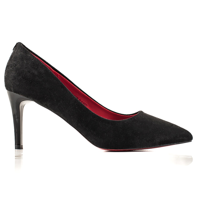 Tacones altos con estilo negro