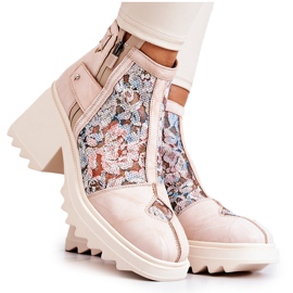 Botas De Cuero En Un Poste Masivo Maciejka Beige 05325-04