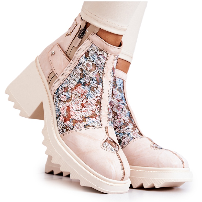Botas De Cuero En Un Poste Masivo Maciejka Beige 05325-04