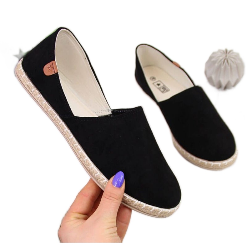 Alpargatas sin cordones con recortes News W EVE270A negro