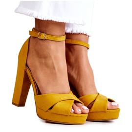 FM1 Sandalias De Ante En Un Post Amarillo Lanelle FM1 Sandalias De Ante En Un Post Amarillo Lanelle