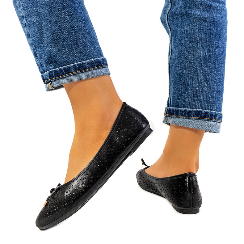 Bailarinas negras con estampado calado Negrete negro Bailarinas negras con estampado calado Negrete negro