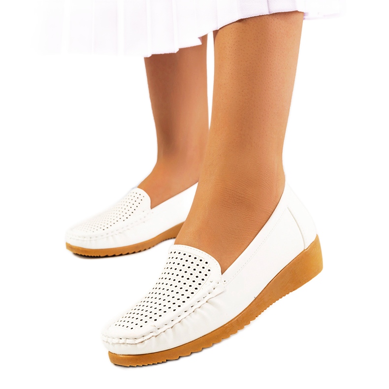 Mocasines blancos en el tacón de cuña Dalal
