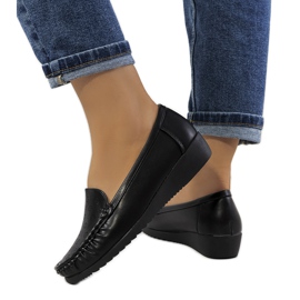 Mocasines negros con cuña de Wendy