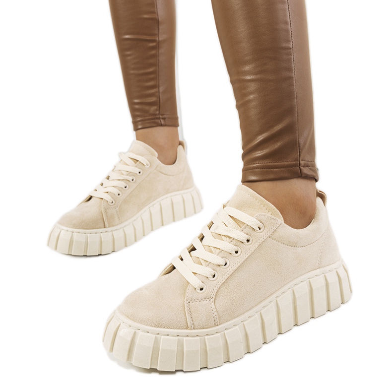 Sneakers beige en la plataforma Mirabel