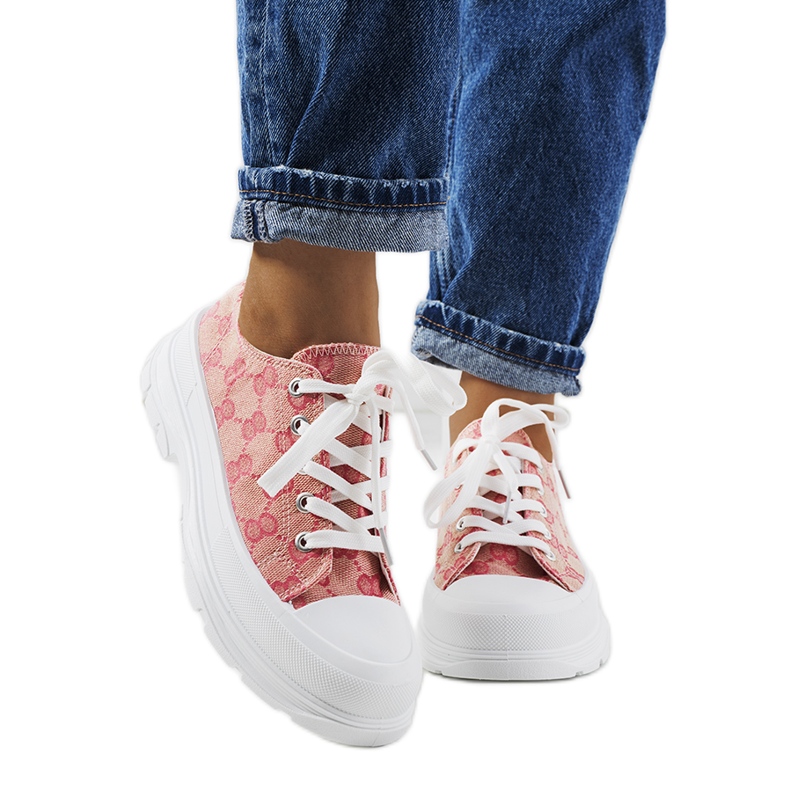 Zapatillas rosas y beige de Waters rosado