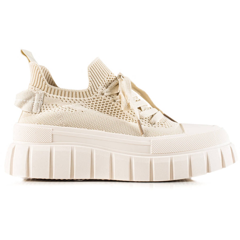 TRENDI Zapatillas caladas en la plataforma beige