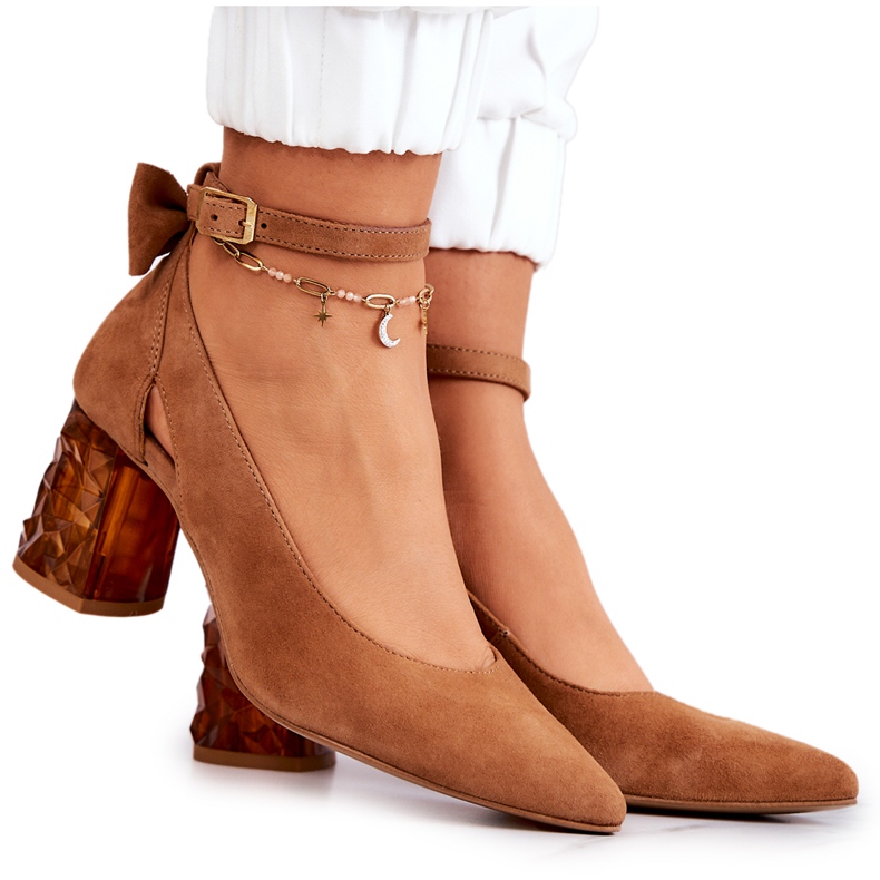 Zapatos De Tacón De Gamuza Con Lazo Maciejka 05059-29 Marrón