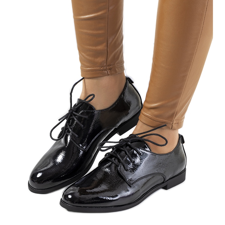 Zapatos mujer lacados en negro Gardi